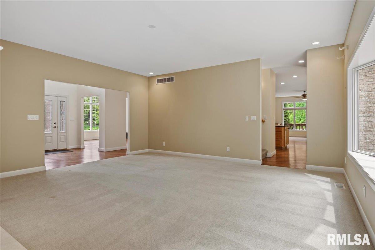 4104 Chandlerwood Road Springfield, IL 62711 - Photo 8 of 64