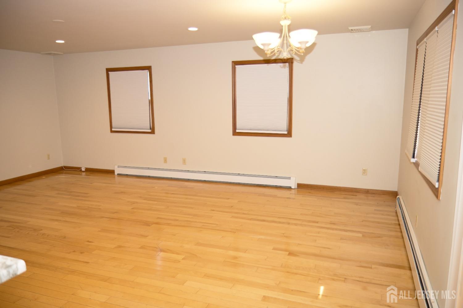 494 Harris Avenue, Unit B Middlesex, NJ 08846 - Photo 4 of 22