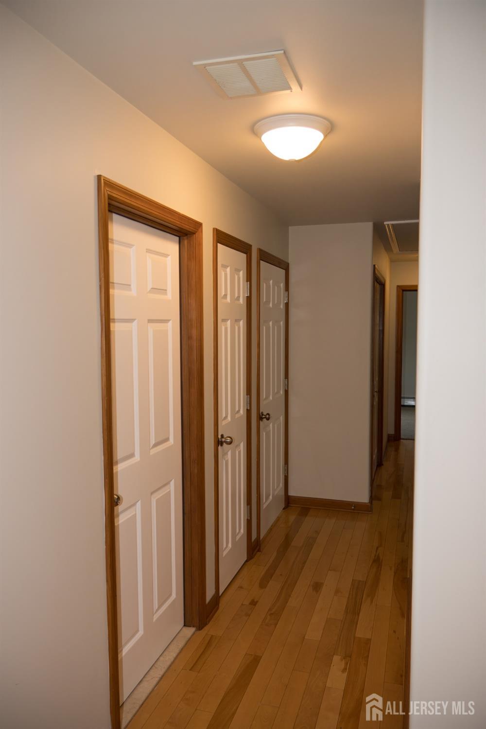 494 Harris Avenue, Unit B Middlesex, NJ 08846 - Photo 5 of 22