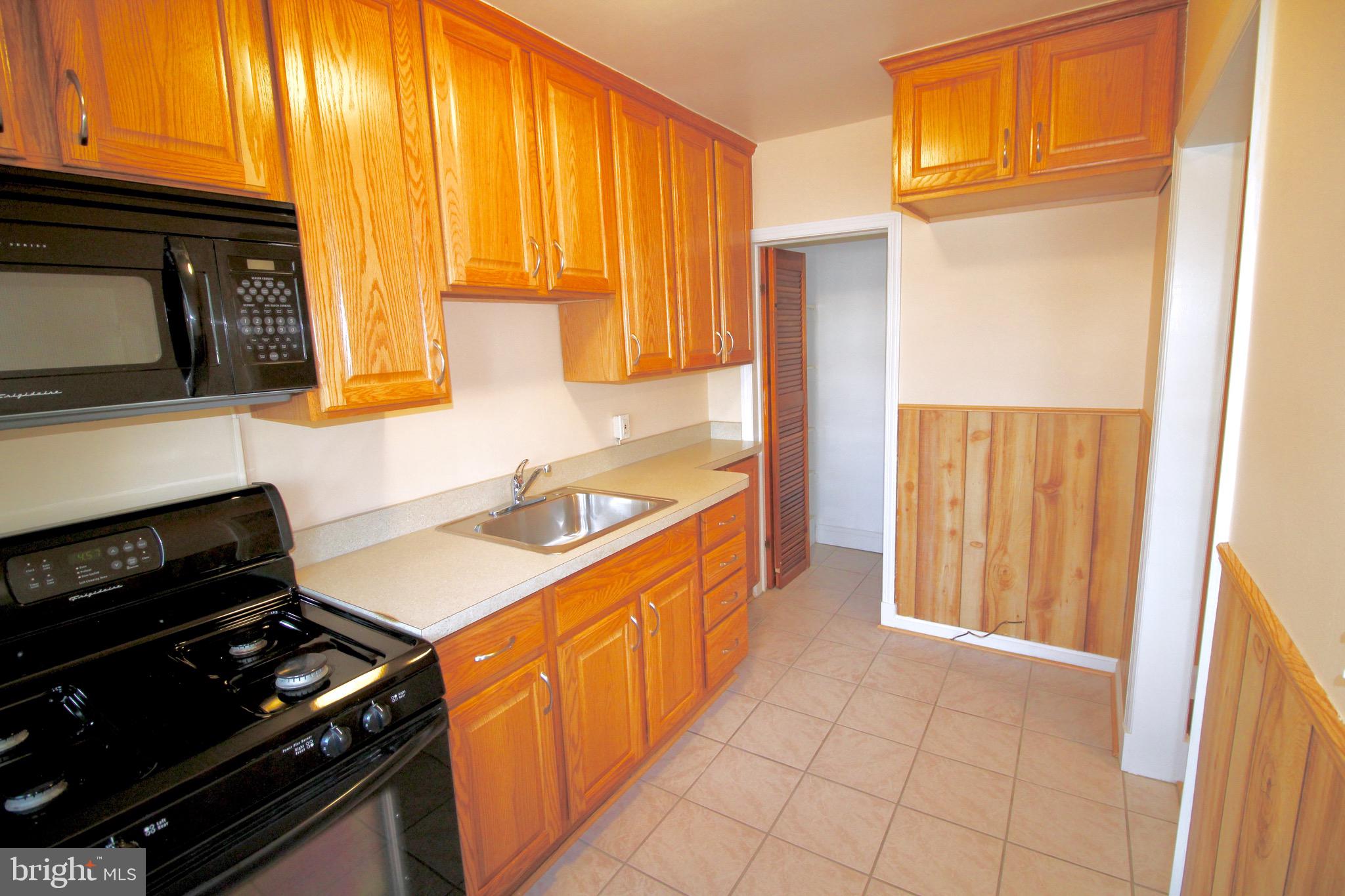 8118 Kavanagh Road Baltimore, MD 21222 - Photo 10 of 23 Kitchen with tile floor