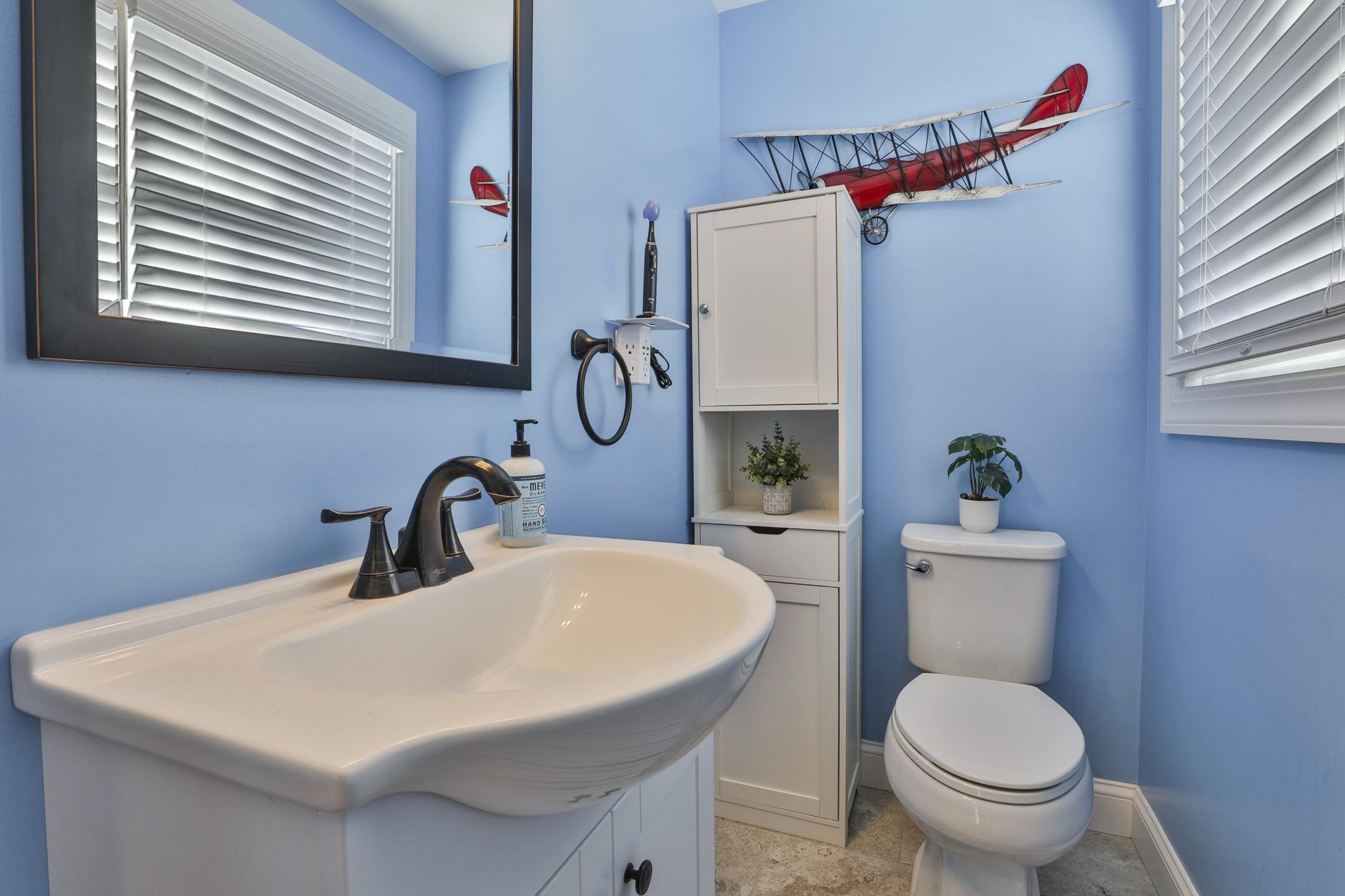 26 Sunapee Street Nashua, NH 03063 - Photo 23 of 37