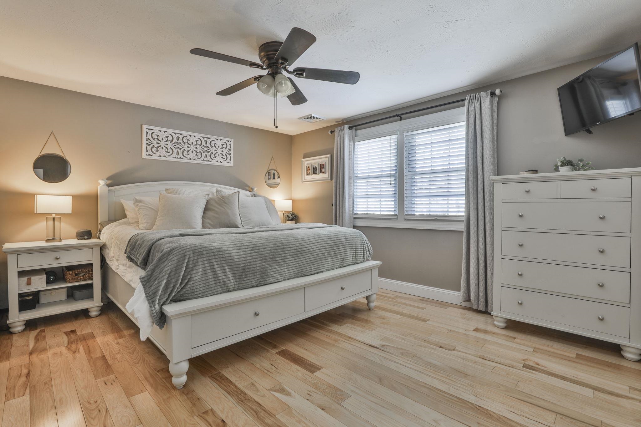 26 Sunapee Street Nashua, NH 03063 - Photo 24 of 37