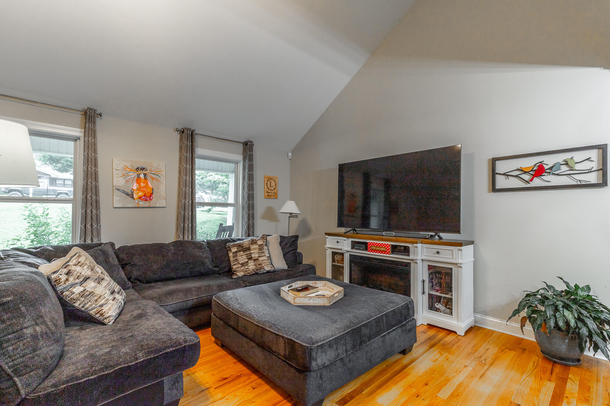 901 Haggard Road Ringgold, GA 30736 - Photo 11 of 55 Living Room