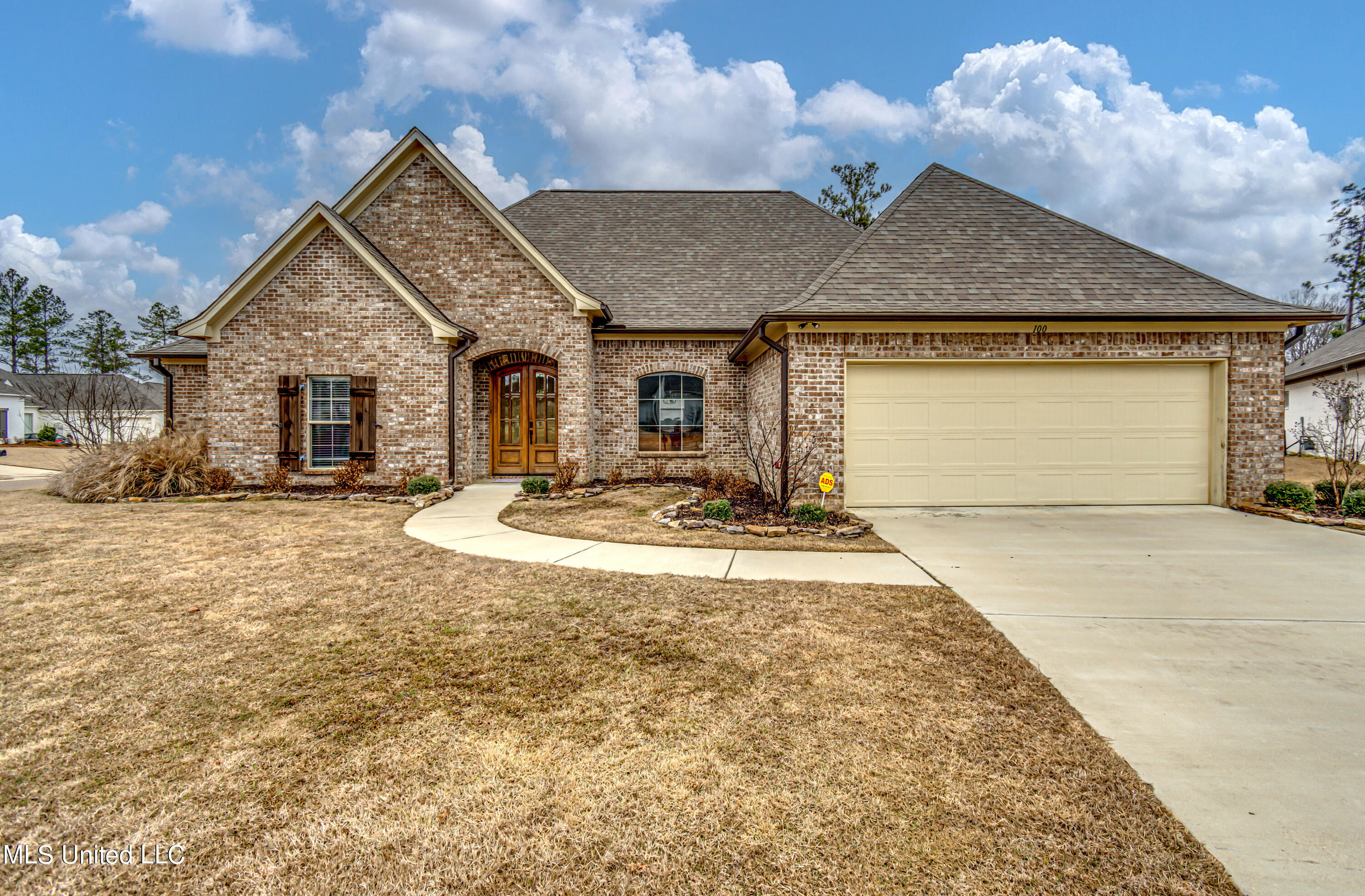 100 Hampton Vale Madison, MS 39110 - Photo 1 of 57 100 Hampton Vale--55