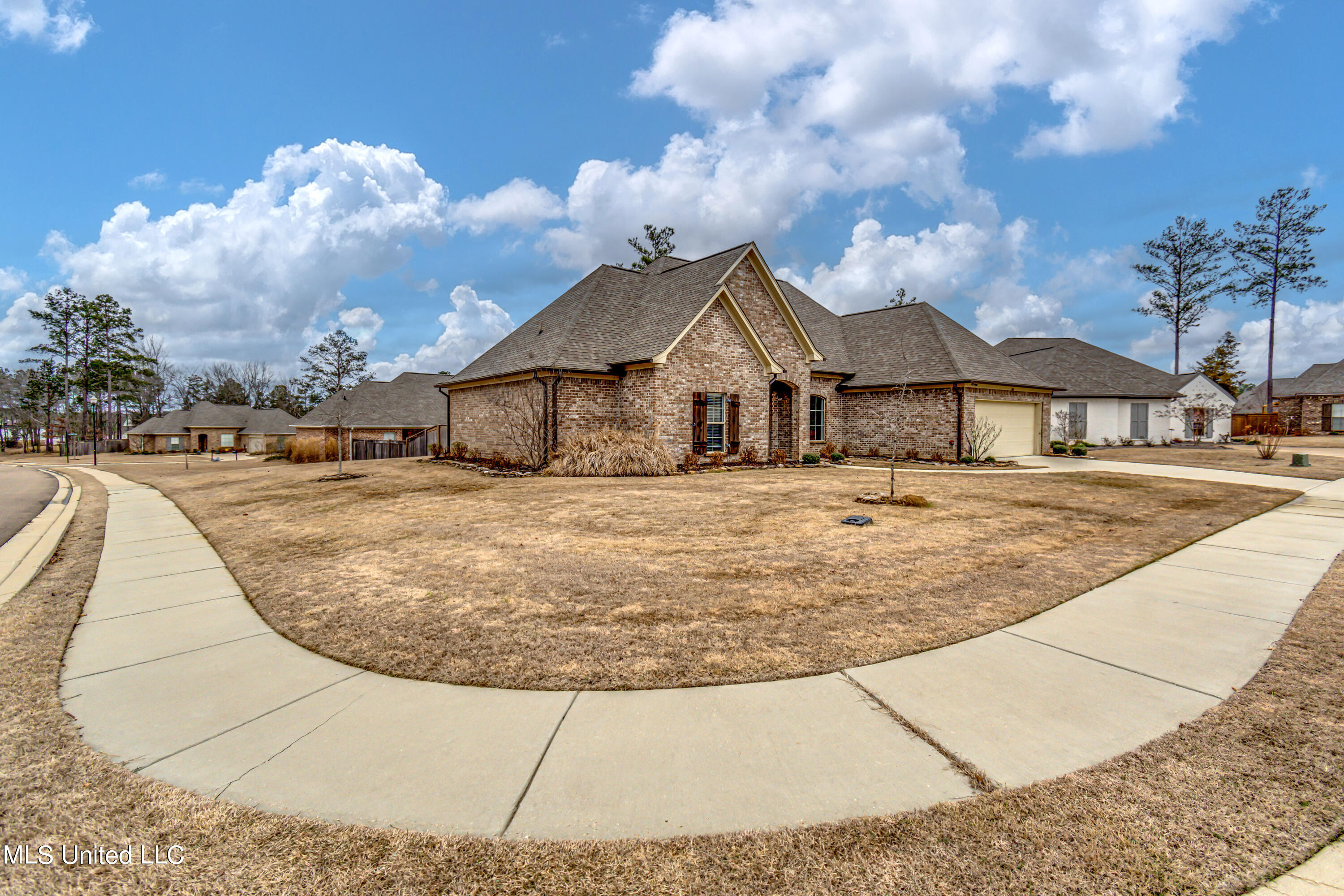 100 Hampton Vale Madison, MS 39110 - Photo 2 of 57 100 Hampton Vale--52