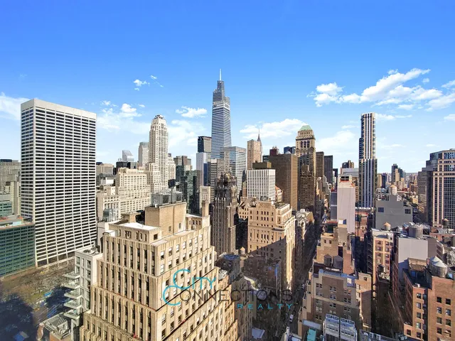 $749,000 | 100 West 39th Street, Unit 38E | Fashion District