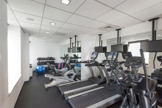 $749,000 | 100 West 39th Street, Unit 38E | Fashion District