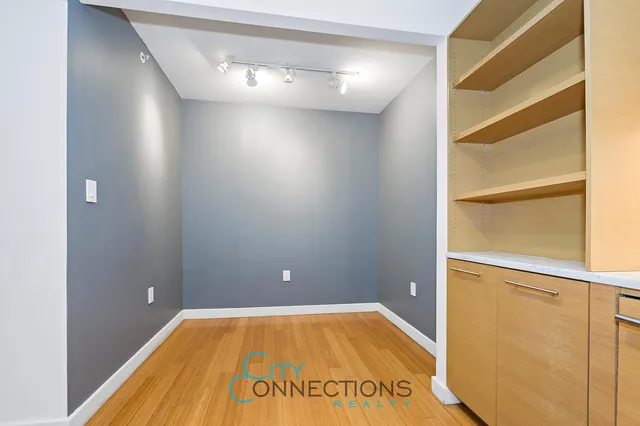 $749,000 | 100 West 39th Street, Unit 38E | Fashion District