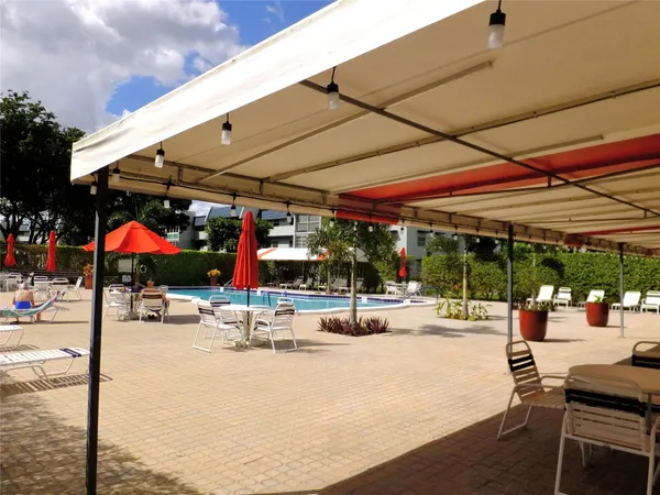 $1,275 | 7807 Golf Cir Drive, Unit 306, Margate, FL 33063