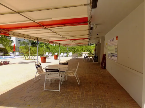 $1,275 | 7807 Golf Cir Drive, Unit 306, Margate, FL 33063