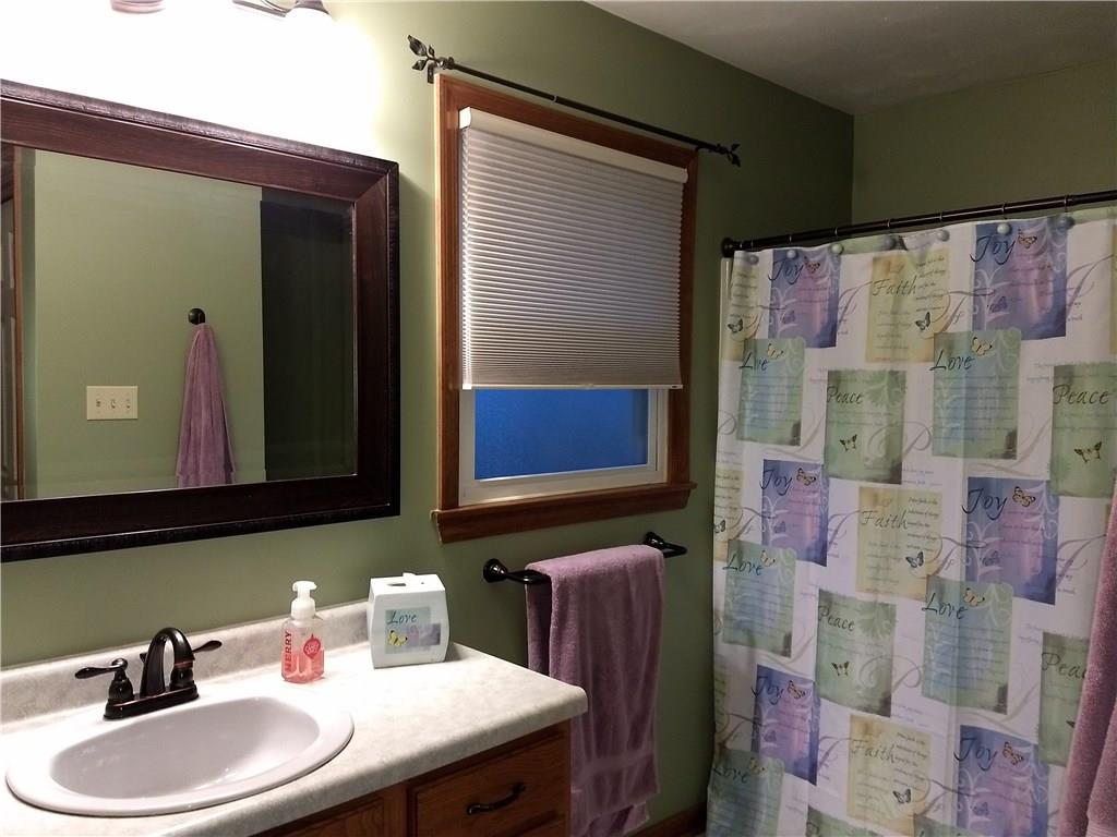 215 Rizzi Drive Irwin, PA 15642 - Photo 13 of 18 Gallery Image 13
