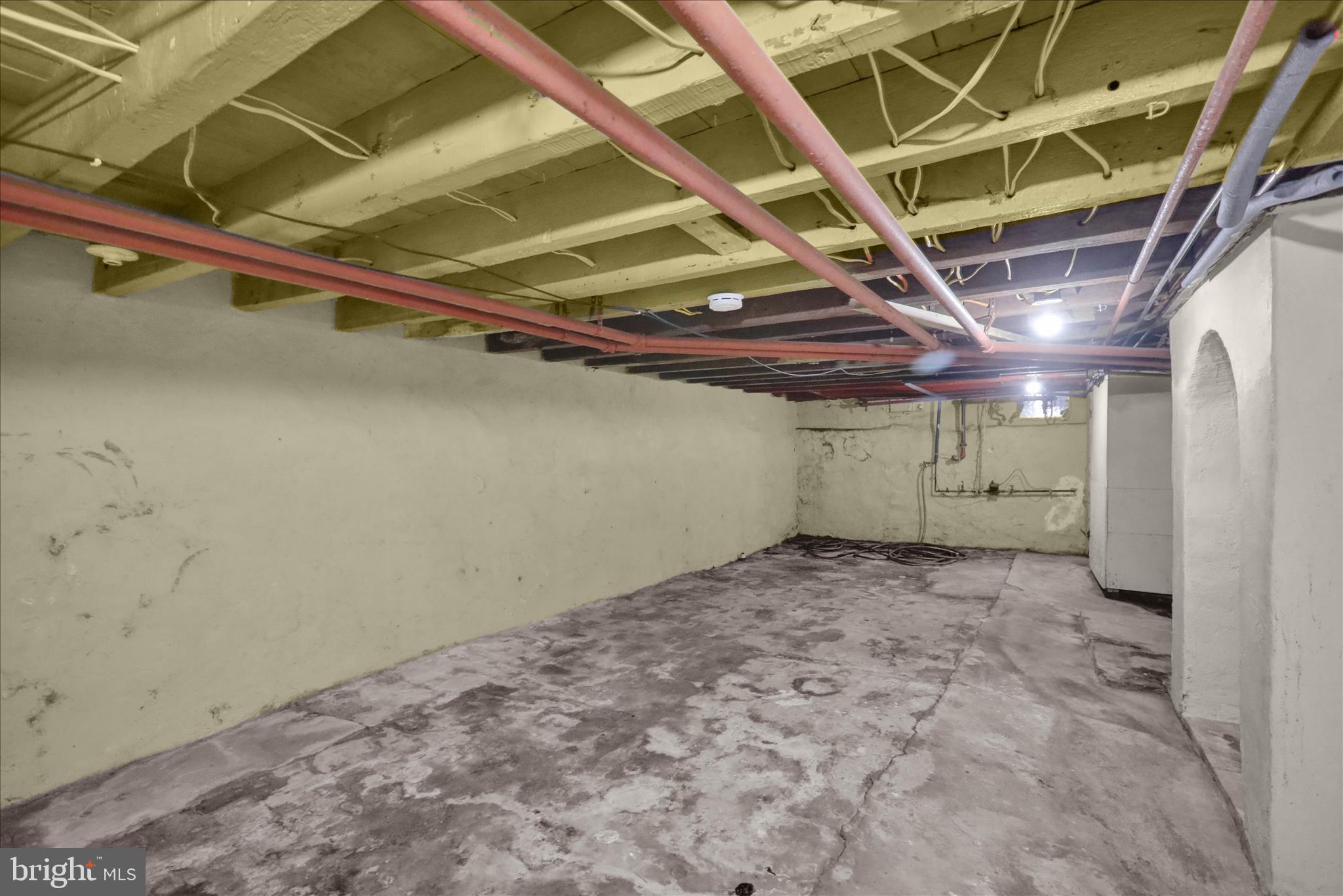 230 South 4th Street Reading, PA 19602 - Photo 21 of 26 a view of empty room