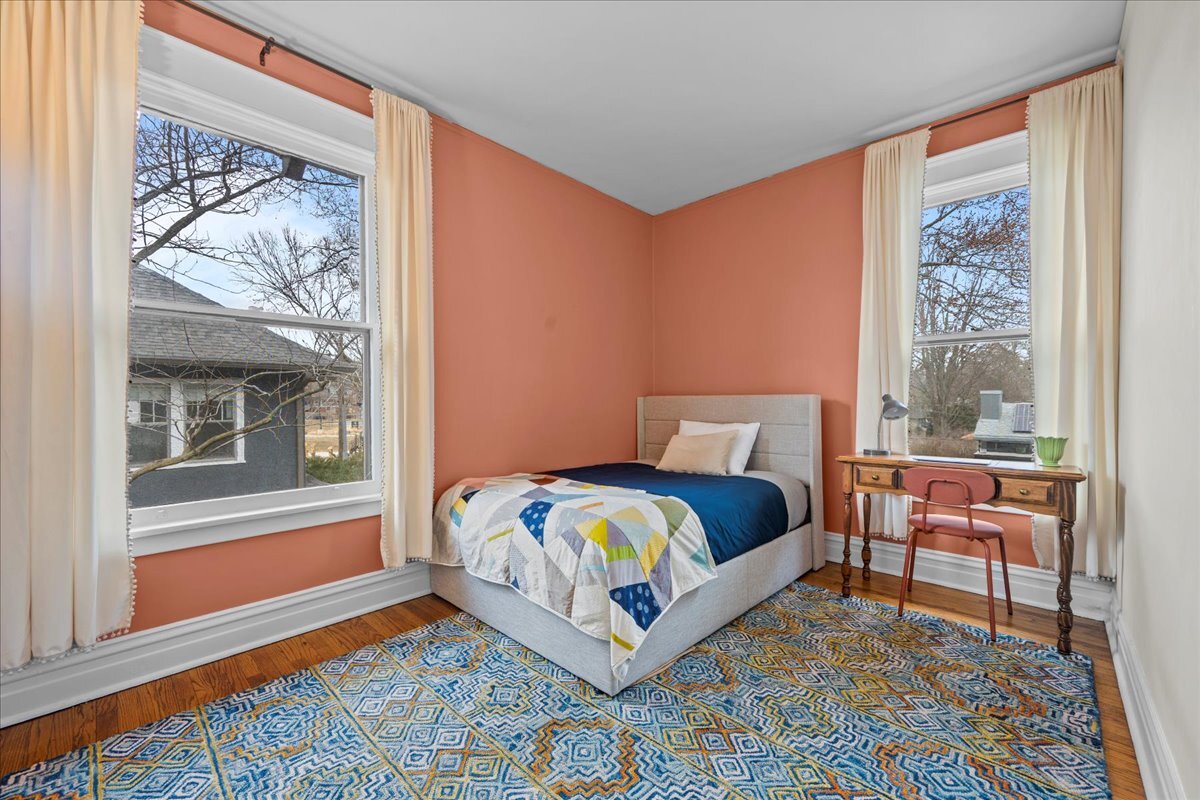 1202 Maple Avenue Evanston, IL 60202 - Photo 14 of 42