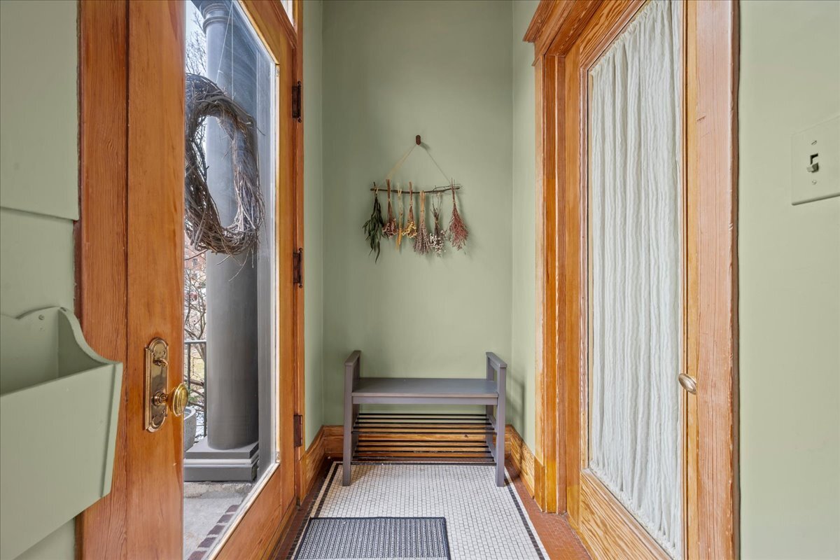 1202 Maple Avenue Evanston, IL 60202 - Photo 18 of 42