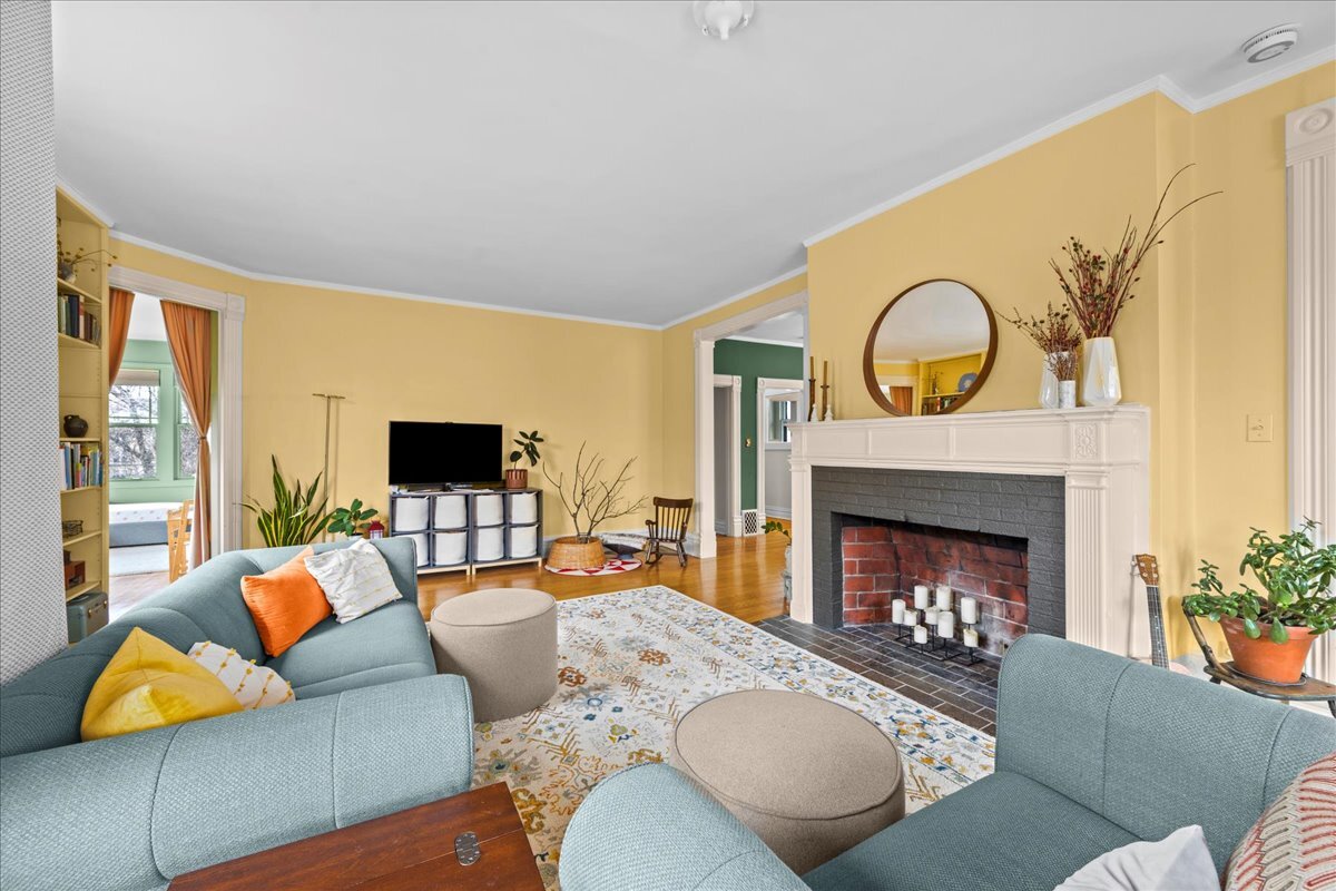 1202 Maple Avenue Evanston, IL 60202 - Photo 5 of 42