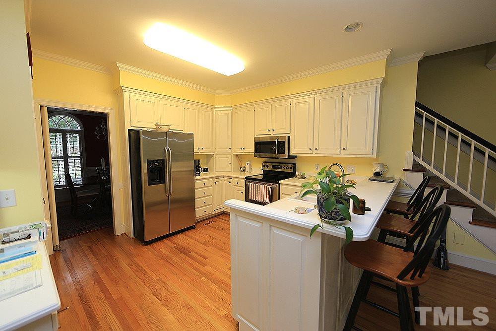 6304 Godfrey Drive Raleigh, NC 27612 - Photo 4 of 15
