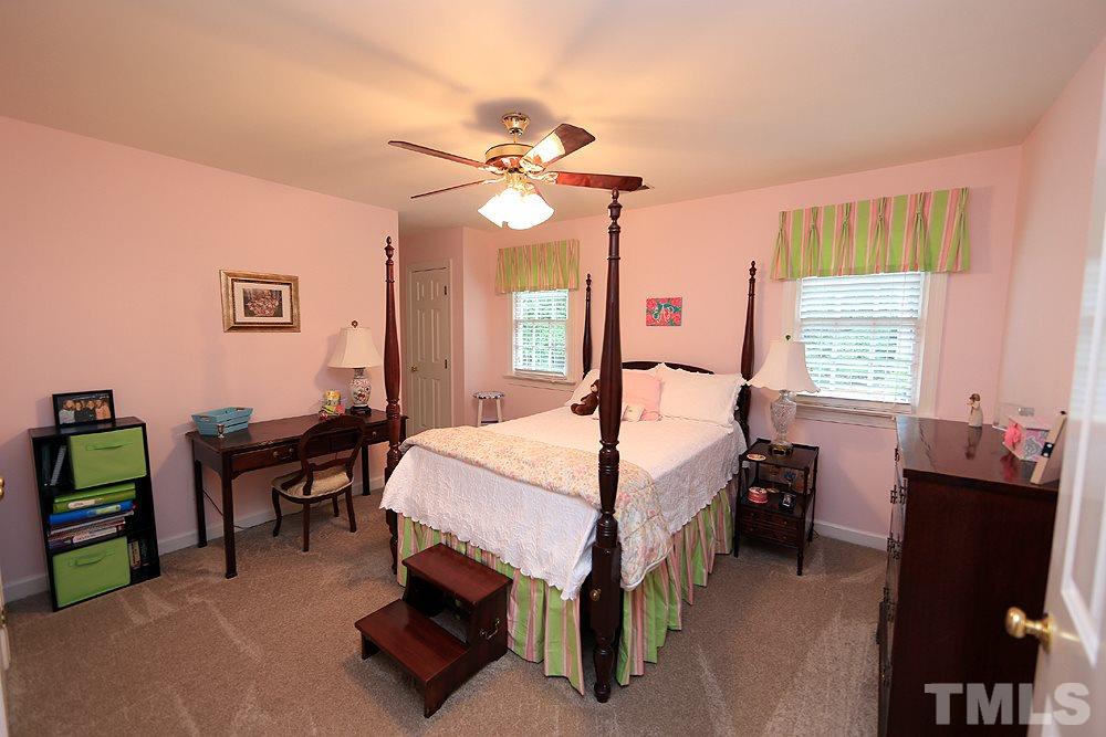 6304 Godfrey Drive Raleigh, NC 27612 - Photo 10 of 15