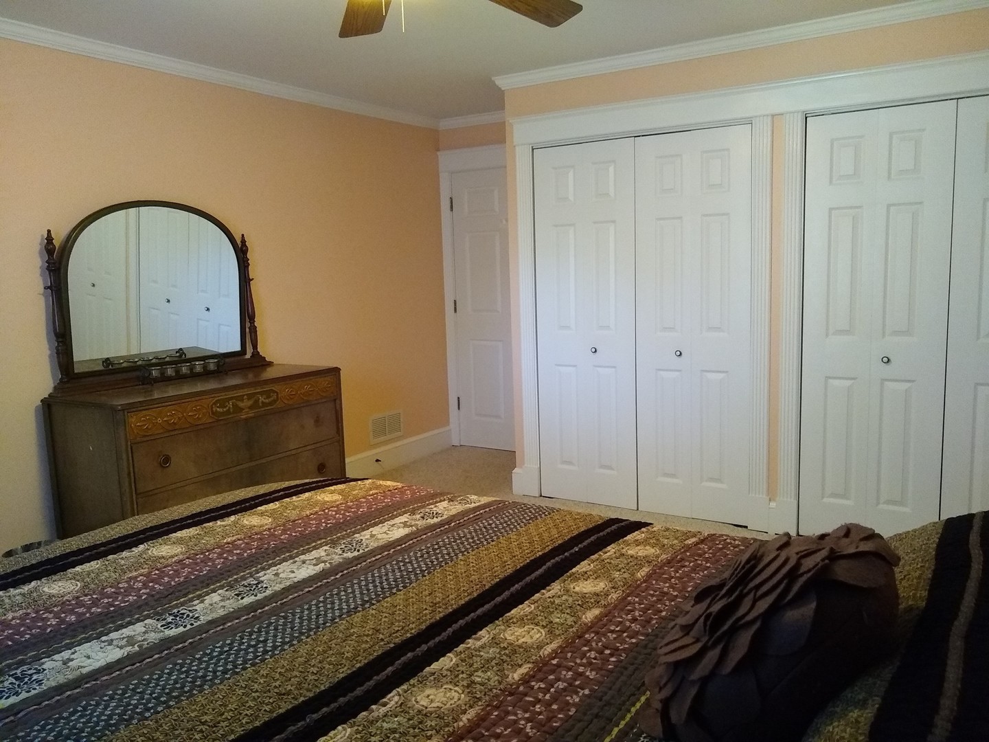 5509 Pagles Road Harvard, IL 60033 - Photo 14 of 26 a bedroom with a bed and a stove