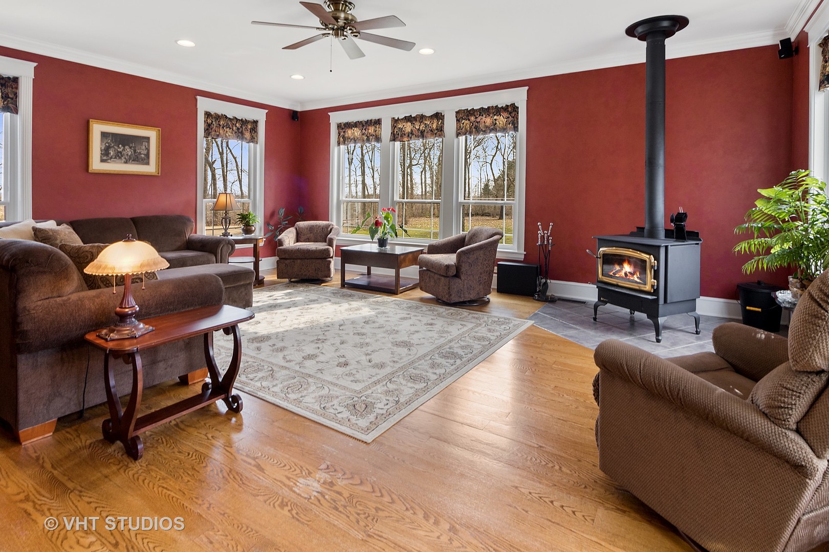 5509 Pagles Road Harvard, IL 60033 - Photo 4 of 26 a living room with furniture and a window