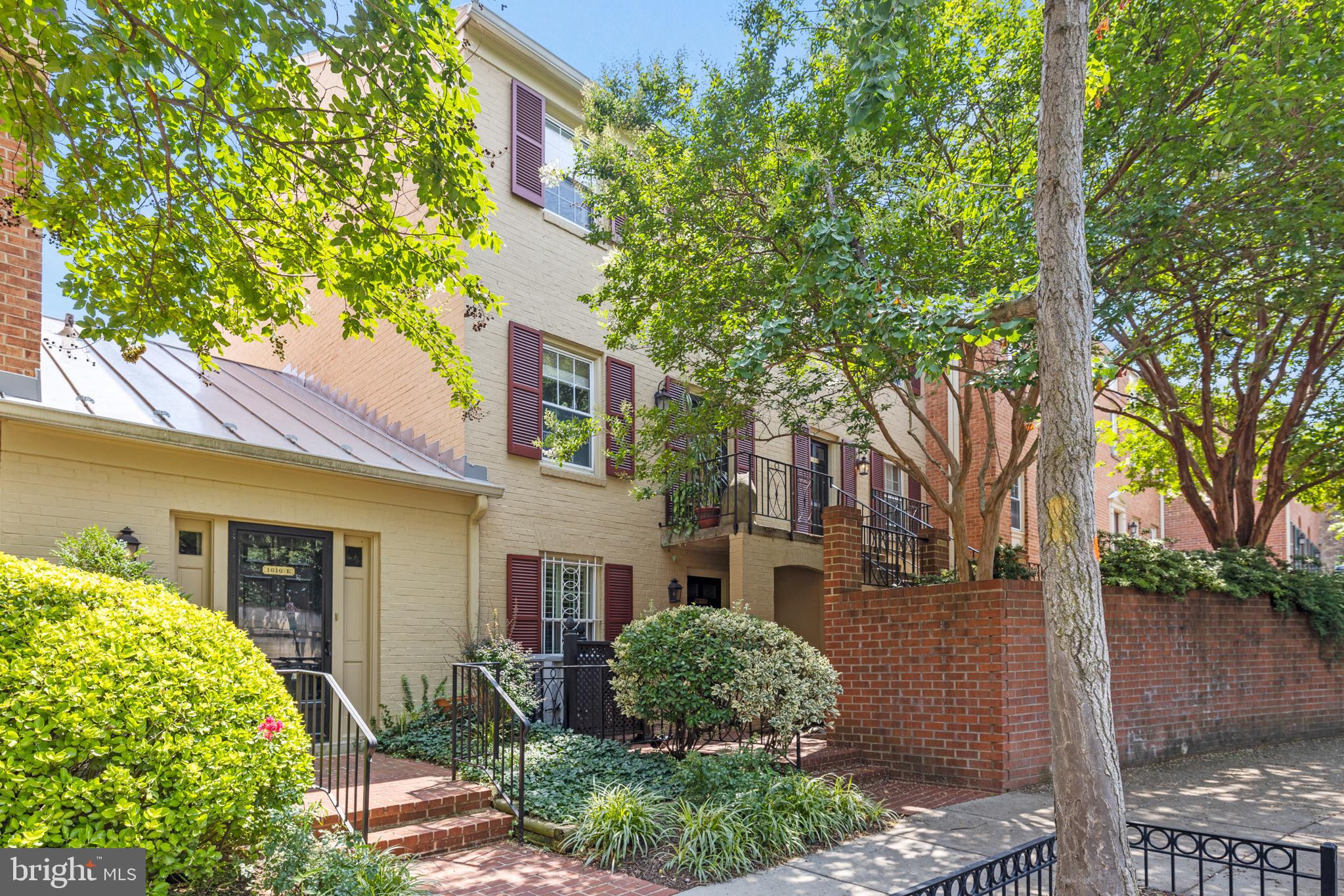 1618 Belmont Street Northwest, Unit C Washington, DC 20009 - Photo 24 of 26