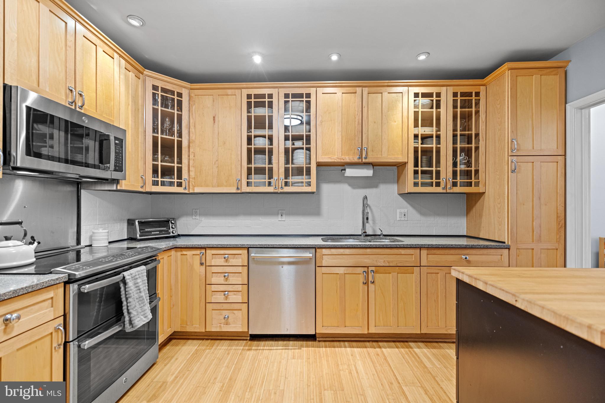 1618 Belmont Street Northwest, Unit C Washington, DC 20009 - Photo 10 of 26