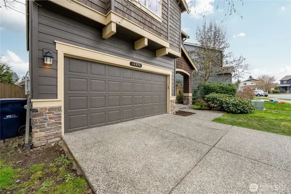 $900,000 | 14025 5th Place West, Everett, WA 98208
