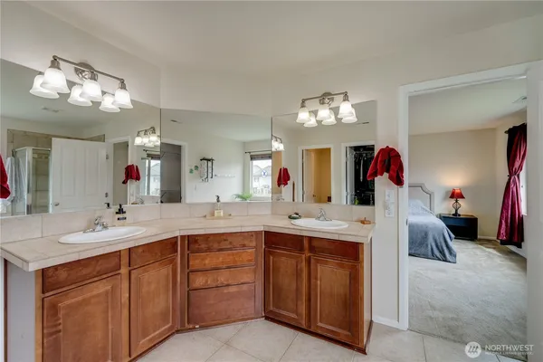 $900,000 | 14025 5th Place West, Everett, WA 98208