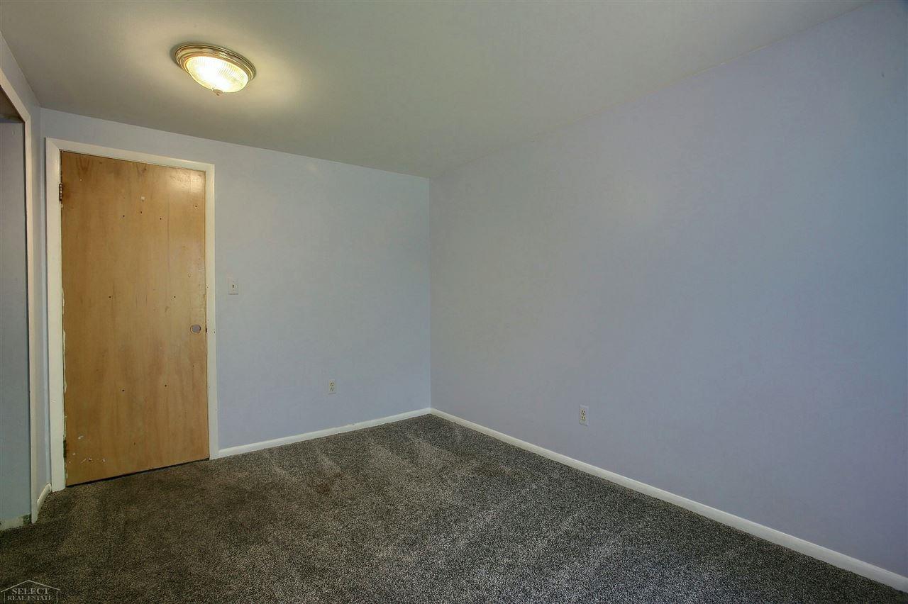 53853 Mound Road Utica, MI 48316 - Photo 23 of 31 50015793-22.JPG