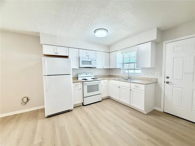 $1,500 | 5828 Gulf Drive, New Port Richey, FL 34652