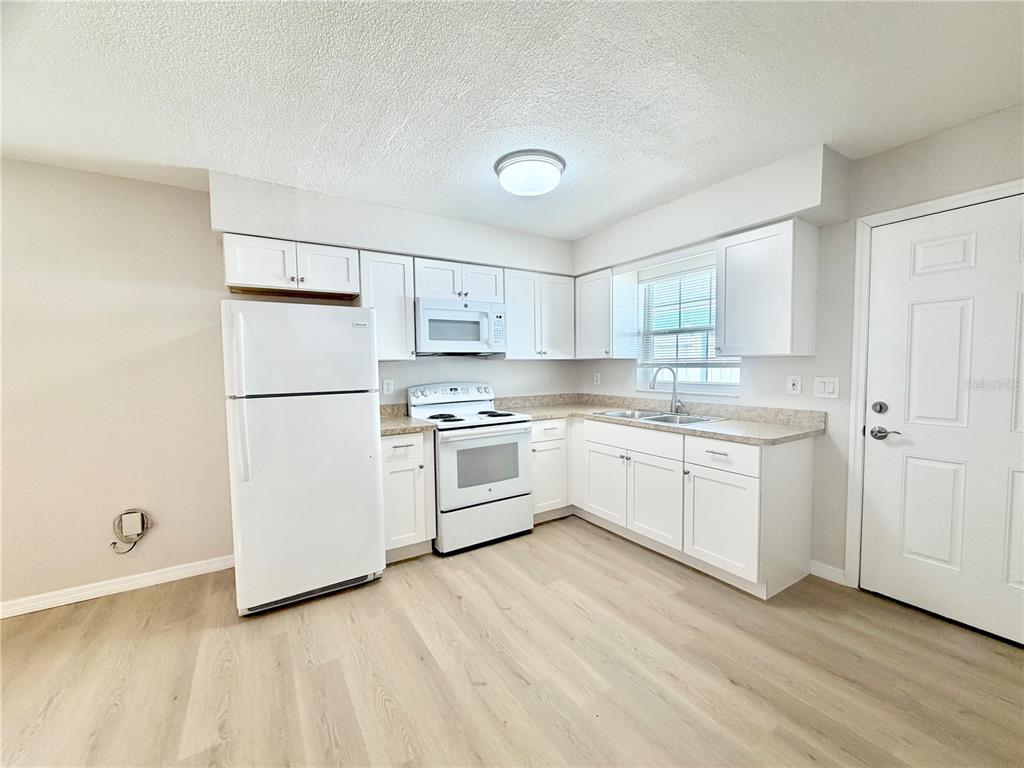 5828 Gulf Drive New Port Richey, FL 34652 - Photo 6 of 22