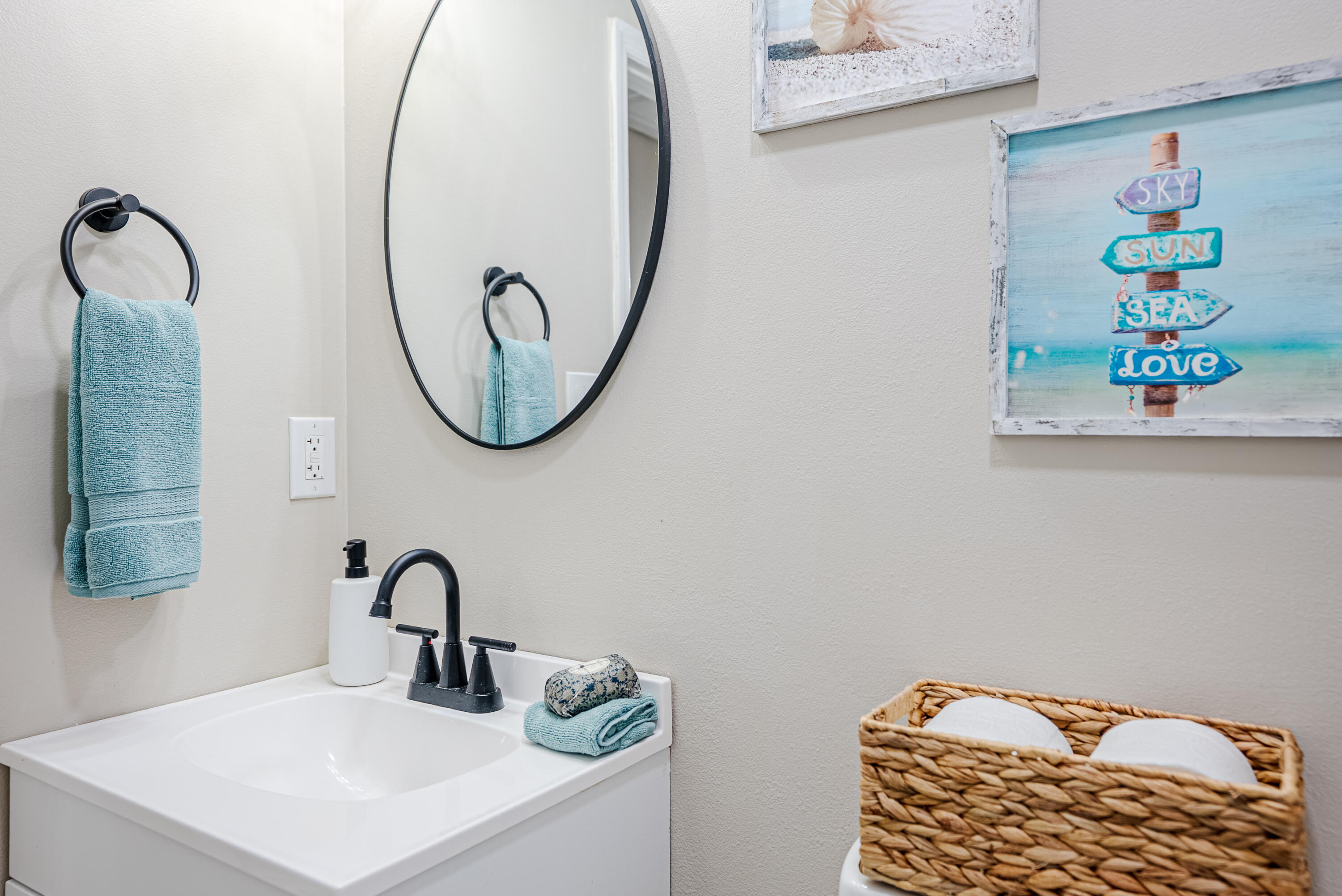 3015 Stanford Road Panama City, FL 32405 - Photo 22 of 62 Main Bathroom