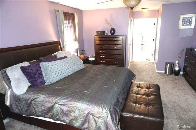 30880 Country Ridge Circle Farmington Hills, MI 48331 - Photo 23 of 37