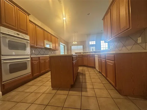 $3,195 | 740 Bonnie Court, Murphy, TX 75094