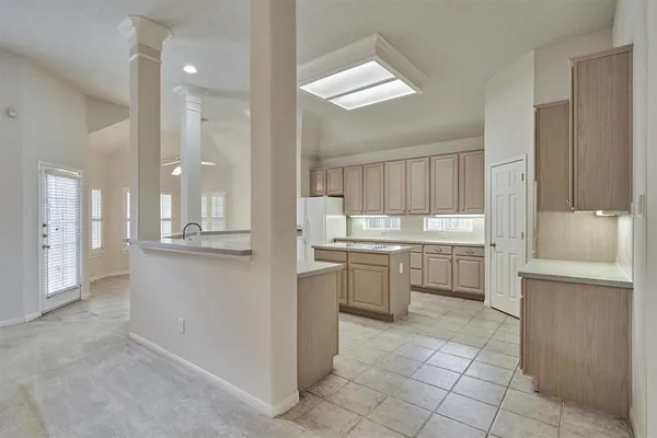 $2,600 | 3427 Lost Oak Drive, Spring, TX 77388