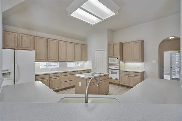 $2,600 | 3427 Lost Oak Drive, Spring, TX 77388