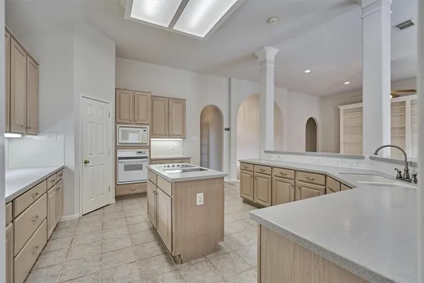 $2,600 | 3427 Lost Oak Drive, Spring, TX 77388