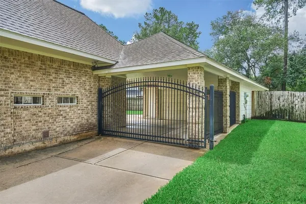 $2,600 | 3427 Lost Oak Drive, Spring, TX 77388