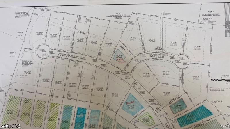 30 Mountain View Road Phillipsburg, NJ 08865 - Photo 8 of 12 a bathroom with a shower