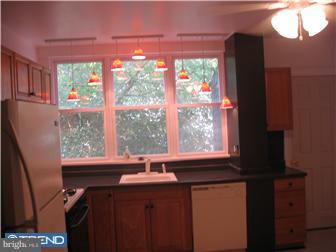 7208 Sommers Road Philadelphia, PA 19138 - Photo 5 of 8 Kitchen
