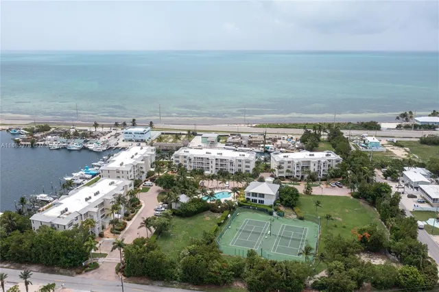 $895,000 | 101 Gulfview Drive, Unit 202, Islamorada, FL 33036