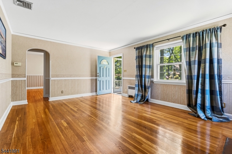 240 Summit Road Mountainside, NJ 07092 - Photo 8 of 33