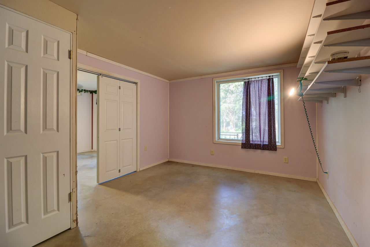 1015 Thome Road Albany, IL 61230 - Photo 10 of 28