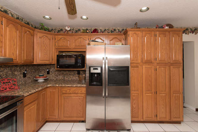 5527 2nd Road Lake Worth, FL 33467 - Photo 4 of 16 Kitchen 2