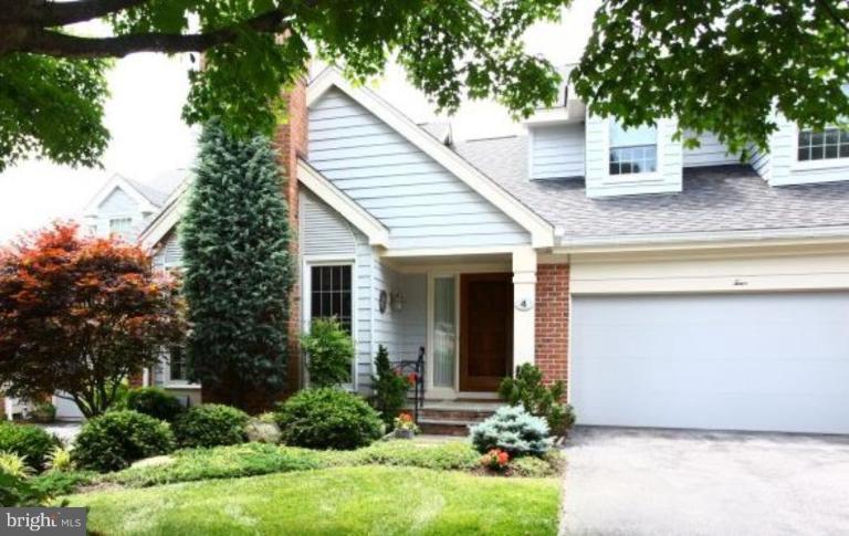 4 Brookland Ridge Road Lutherville-Timonium, MD 21093 - Photo 1 of 15 Exterior (Main)