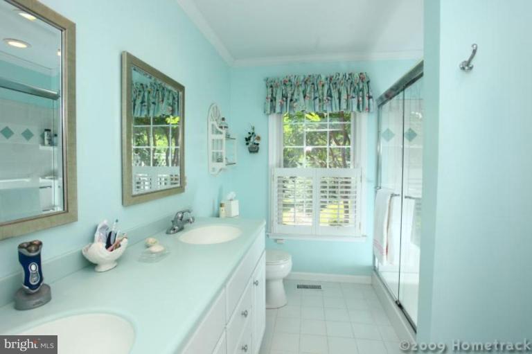 4 Brookland Ridge Road Lutherville-Timonium, MD 21093 - Photo 11 of 15 Master Bath