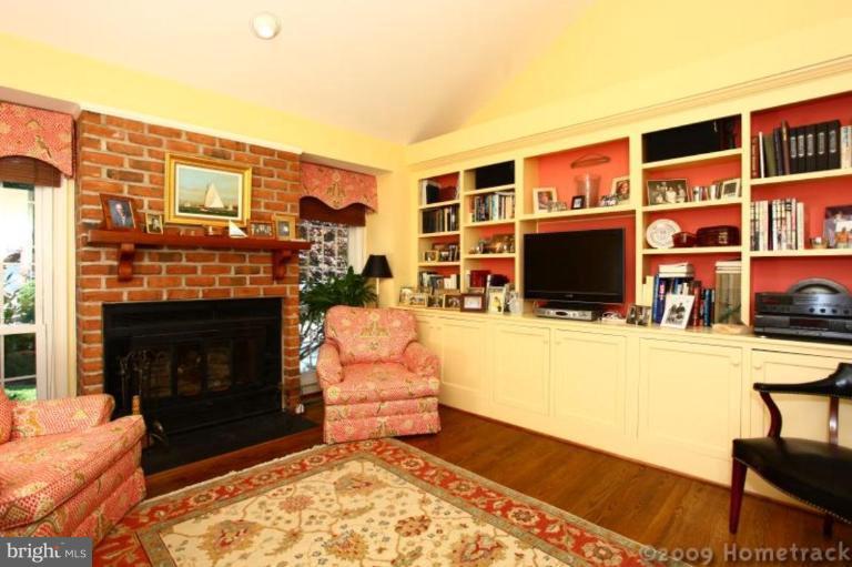 4 Brookland Ridge Road Lutherville-Timonium, MD 21093 - Photo 9 of 15 Family Room