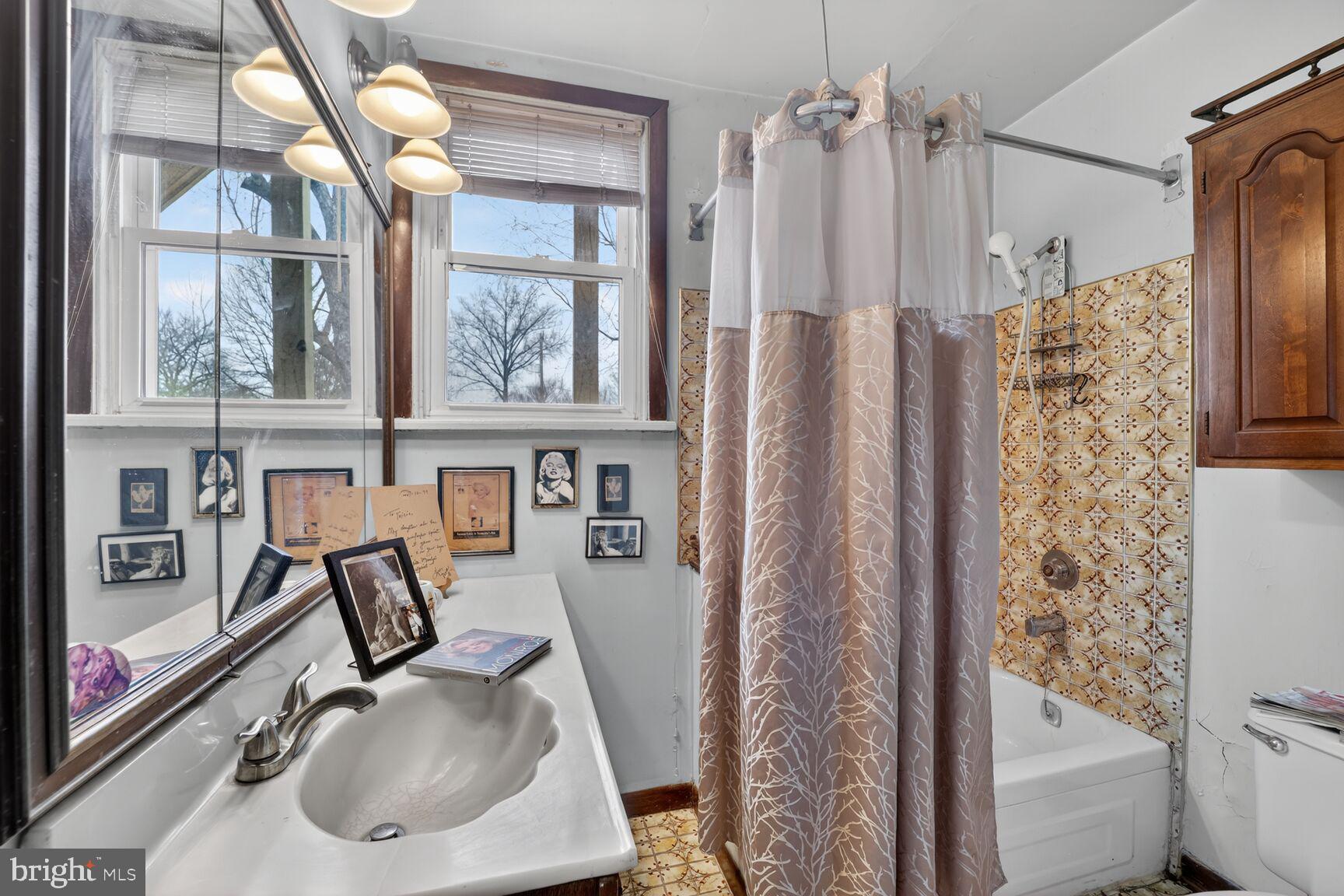 4808 Riverdale Road Riverdale, MD 20737 - Photo 14 of 45 Hall BA