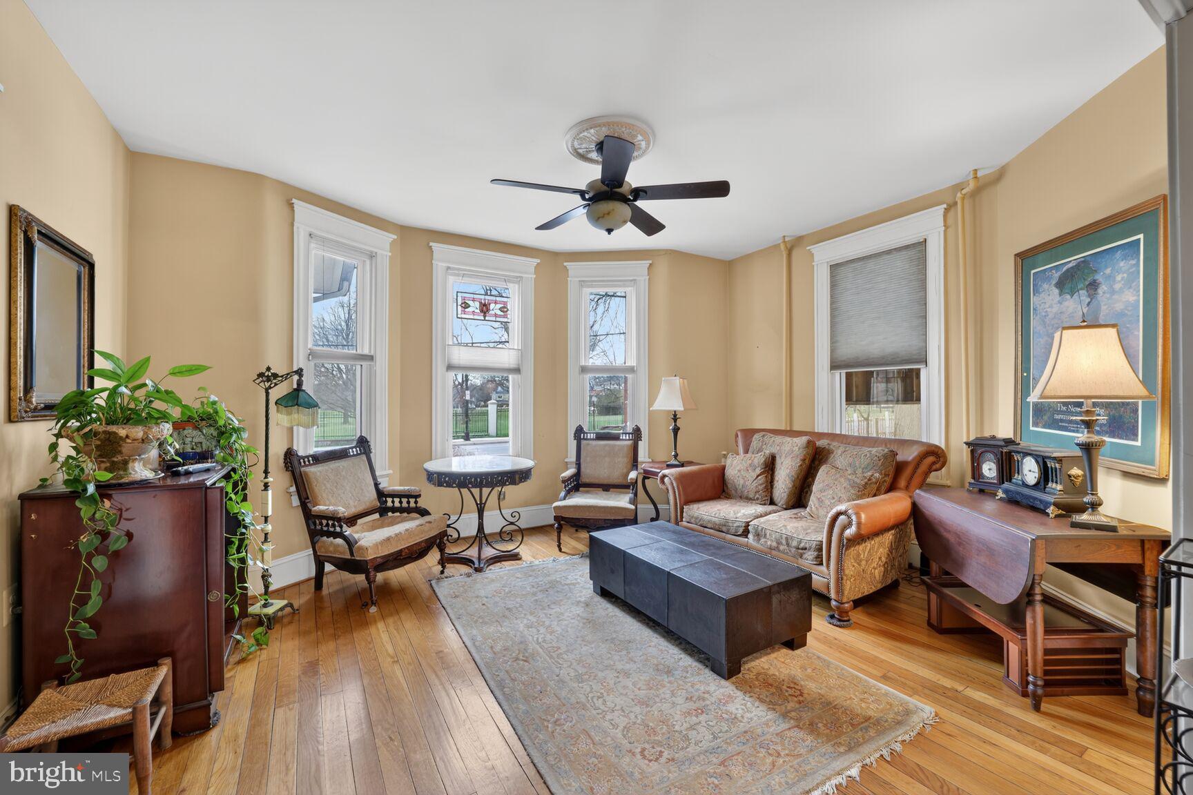 4808 Riverdale Road Riverdale, MD 20737 - Photo 8 of 45 Main lvl fam room