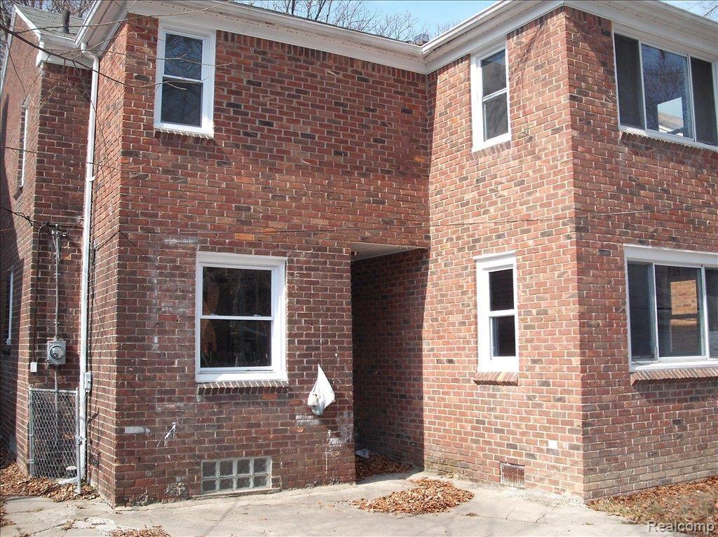 14230 Greenview Road Detroit, MI 48223 - Photo 3 of 11 DSCF5157