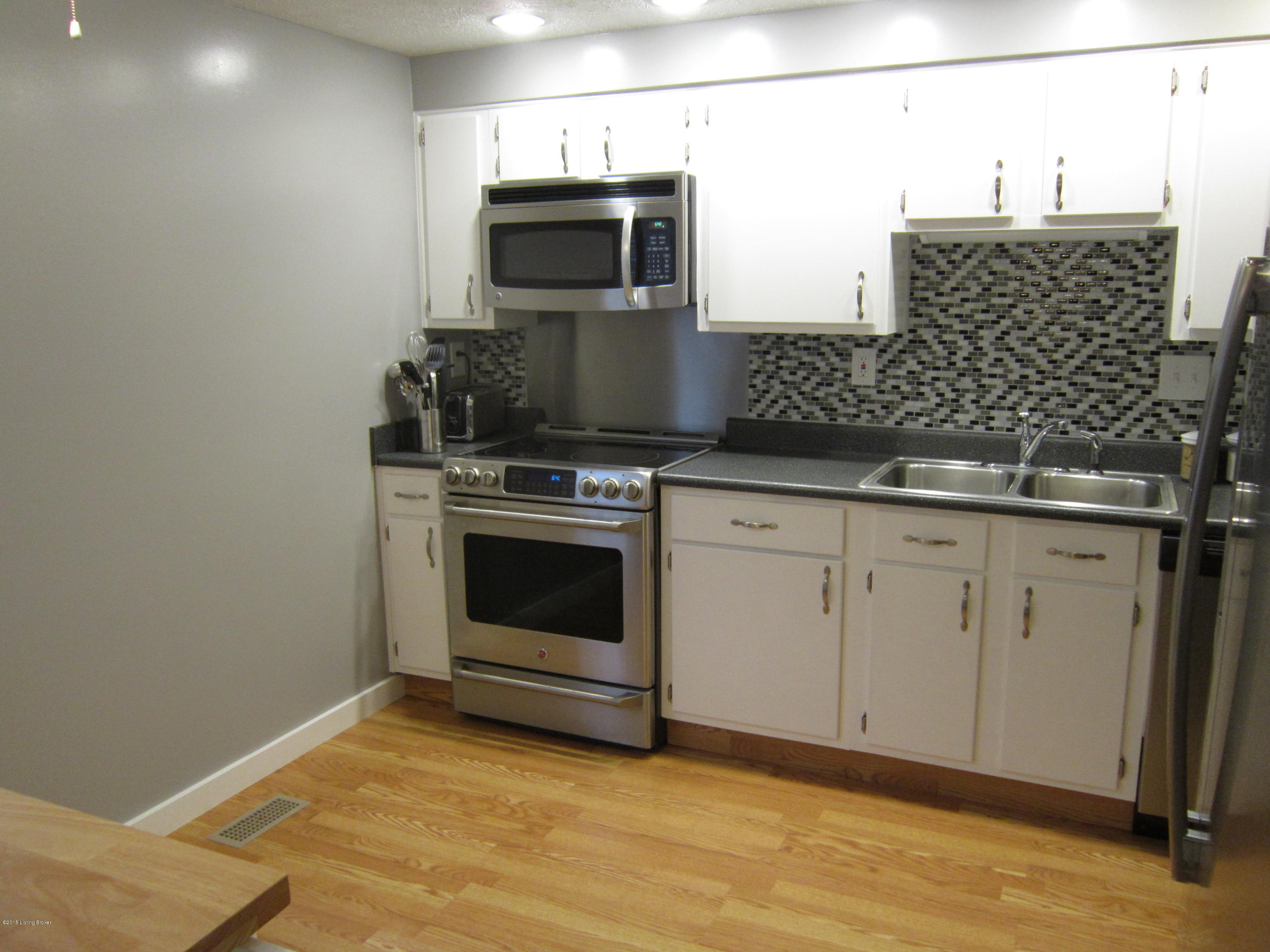 6316 May Pen Road Louisville, KY 40228 - Photo 25 of 46 Kitchen